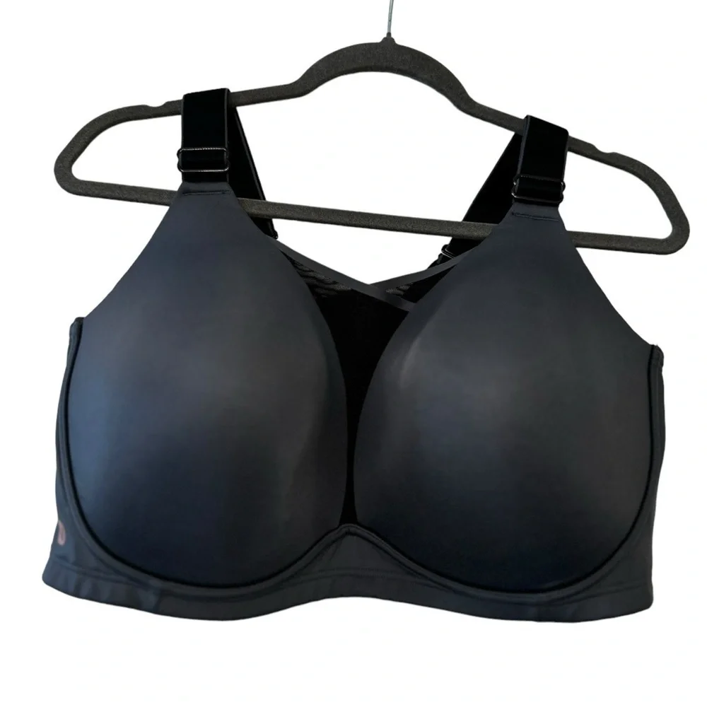 Livi Active Molded No Wire Sports Bra 46 DD